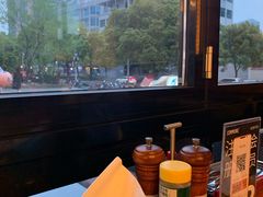 靠窗位-COMMUNE幻师(五角场店)