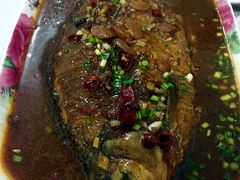 红烧鲫鱼-月落乌啼餐馆