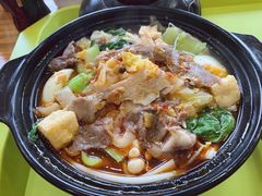 酸菜牛肉粉砂锅-伊清斋牛肉面(华佗路店)