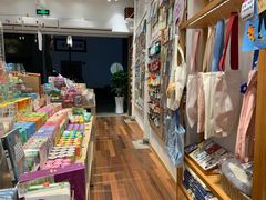 -猫的天空之城概念书店(杭州南宋御街店)