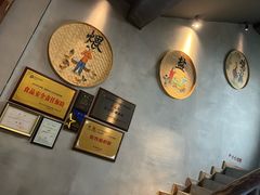 -头上红煨盐鸡乡村食府