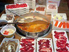 -来龍儿鲜切牛肉自助老火锅