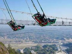 -玻璃桥景区石牛寨