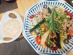 招牌五谷蔬菜沙拉-苍月中华料理(王府井店)