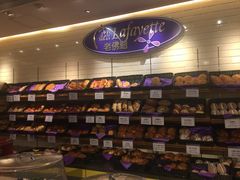 面包甜点陈列柜-老佛爷饼店