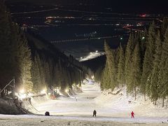 -丝绸之路山地度假区滑雪场