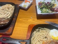 -豪客嘉族·麦尼顿西餐厅(乐福天下店)