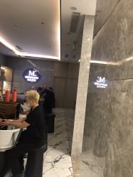 -Meng Lang 梦郎白金店