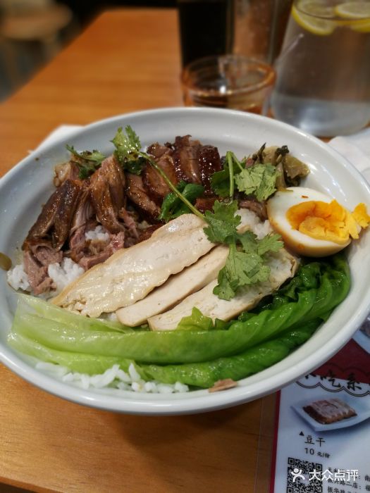 不鹅人·金牌卤鹅饭(海岸城店)金牌鹅肉饭图片