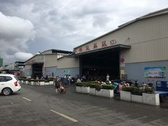 -七宝蔬菜农副产品综合交易市场-停车场