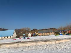 -十三陵雪世界滑雪场