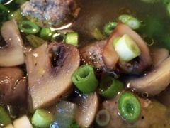 蘑菇海鲜汤-新港海鲜酒家