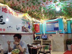 大堂-武氏皖北网红三胖地锅鸡(桐城路店)