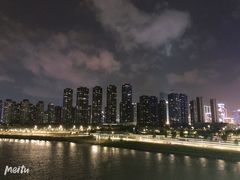 -南京眼步行桥