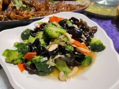 荷塘月色-95号酱骨·一块豆腐(展春园西路店)