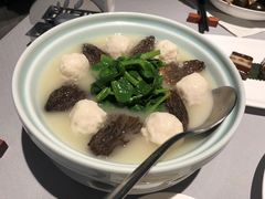 羊肚菌鮰鱼圆-屋里厢上海菜馆
