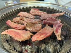 -围炉肉舍•炭烤活鳗•丹东海鲜烤肉(步行街店)