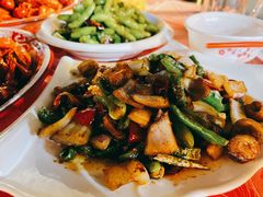 -乐山烧烤·罗田吊锅·小龙虾(航天兴隆国际店)