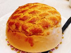 酥皮菠萝叉烧包-太子园林酒家