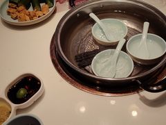 -洪氏嗨捞·猪肚鸡火锅(阳光天地店)