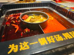 -老牌坊云南鱼豆花火锅(哈西万达店)