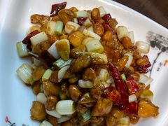 -有红鸡毛店·川菜(建设路店)