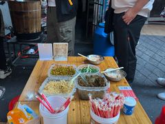 -梁阿婆廿年老牌扣肉糯米饭