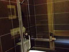 -西安大雁塔科技大学地铁站亚朵酒店