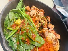 JEJU银鱼酱铁锅猪颈肉-Professor Lee (K11艺术中心店)