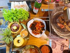 -合易泓烤肉·海肠捞饭(火车站店)