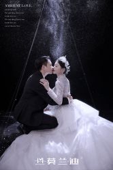 -莫兰迪婚纱摄影