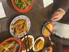 -爆炸头阿姨小四川正宗川味小吃(无任何分店)