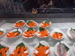 -雍容荟帝王蟹活龙虾展台自助(IFS黑金店)