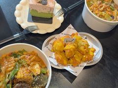 -W COLLECTIVE  DESSERT SHOP