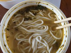 -粉八·云南米线·建水烧烤(常熟路店)