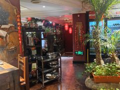 -大匠工房古船木艺术餐厅·猪肚鸡专门店(长白仙岛店)
