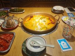 -洱火云南酸菜牛肉火锅(石景山当代商城店)