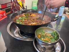 -鸿顺老铁锅美蛙鱼府(解放碑店)