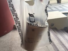 乌龙鲜奶茶-TPLUS茶家(上海商城南京西路店)