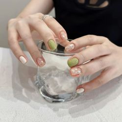 -桃色美甲沙龙