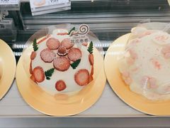 -花花卷卷·鲜食蛋糕(静安久光百货店)