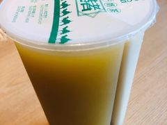 甜胚子绿茶奶茶双拼-放哈·甜醅子奶茶创造者(正宁路店)