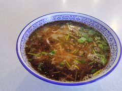 鸭汤米线-烤鸭肉夹馍鸭汤店