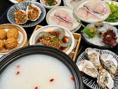 -牛牛和牛海鲜粥底火锅(长虹国际城店)