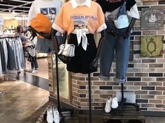 -三福时尚(三峡广场华夏银座店)
