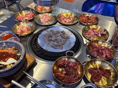 -哈哈碳都·牛肋条无限自助烤肉(台江万达店)
