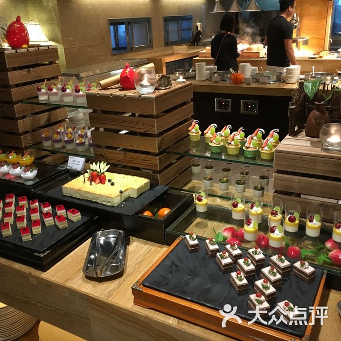 阿彌陀佛大飯店