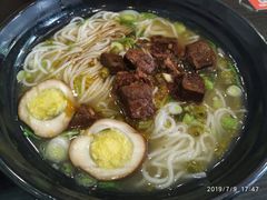 -花溪巷牛肉粉(泉城路店)