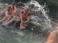 -雅鲁激流探险漂流