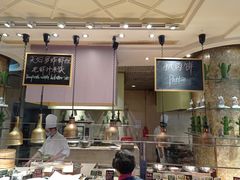 -咖啡苑自助餐厅·中国大饭店